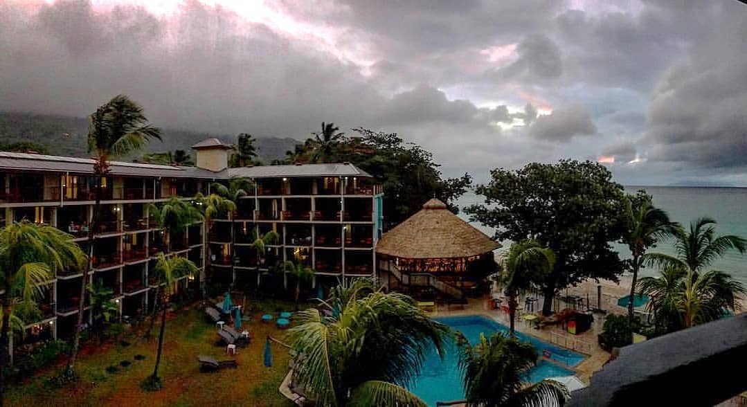 Seychelles hotel 4 stars Coral Strand Hotel on Beau Vallon beach