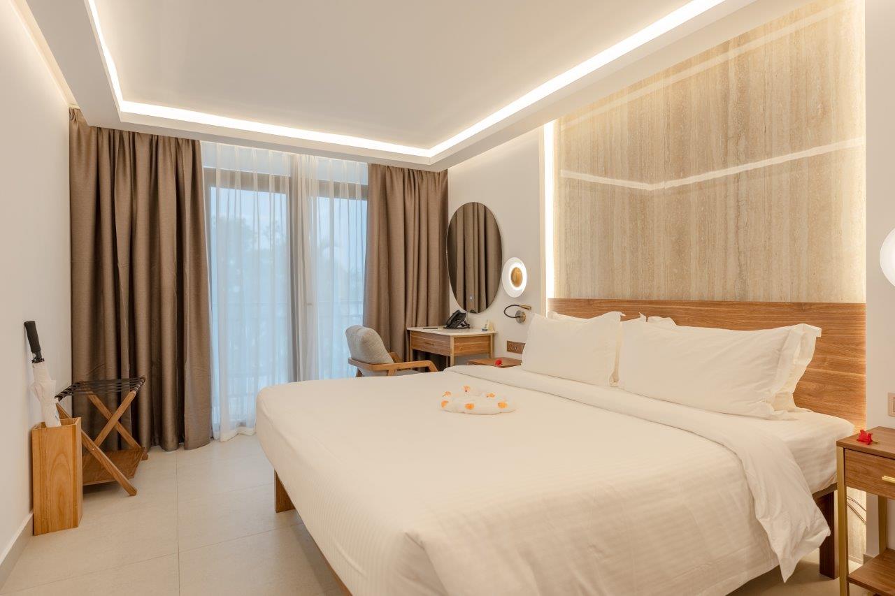 Signature Garden and Mountains – Coral Strand Smart Choice 4*, Beau Vallon, Mahe Island, Seychelles