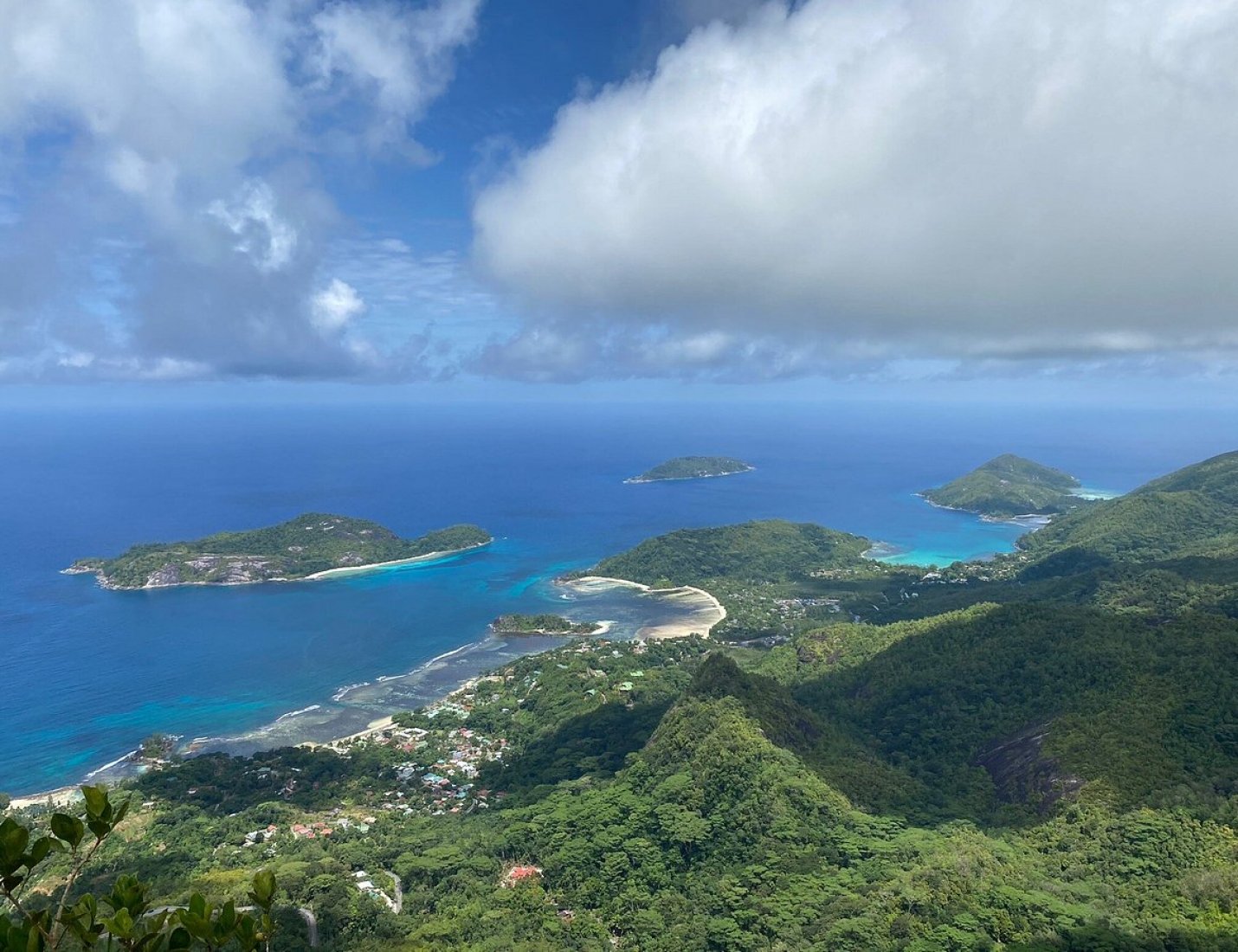 Chemin de Trois Frères – Coral Strand Smart Choice 4*, Beau Vallon, Île de Mahé, Seychelles