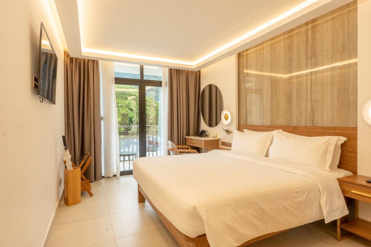 Signature Garden and Mountains – Coral Strand Smart Choice 4*, Beau Vallon, Mahe Island, Seychelles